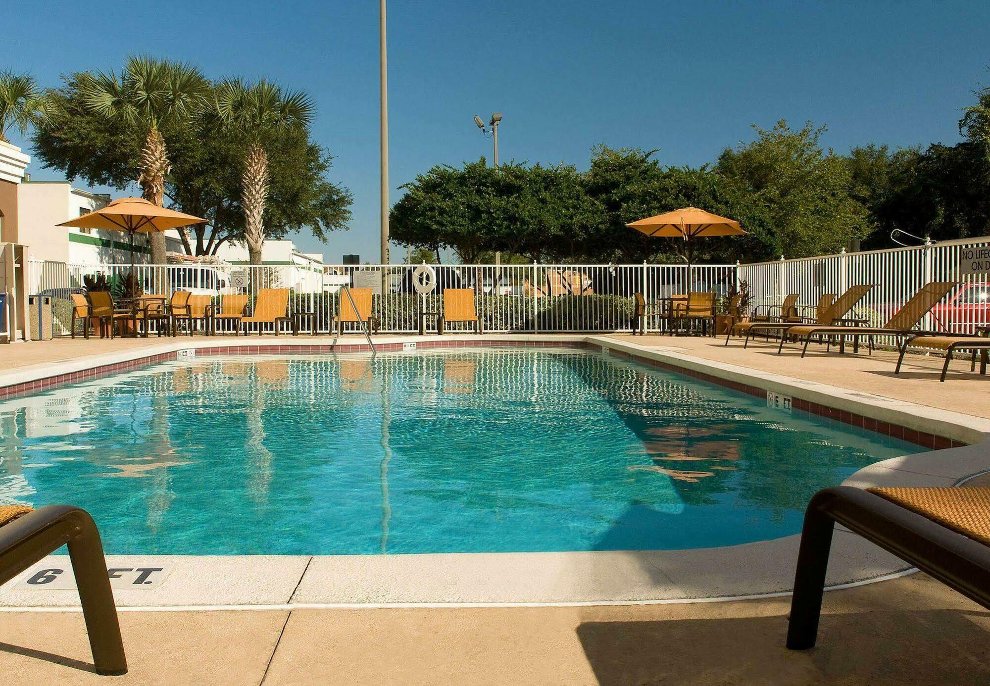 Fairfield Inn & Suites By Marriott Orlando Lake Buena Vista Facilidades foto